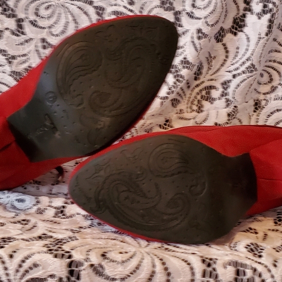 Doll House red suede ankle boots size 6 - Picture 5 of 5